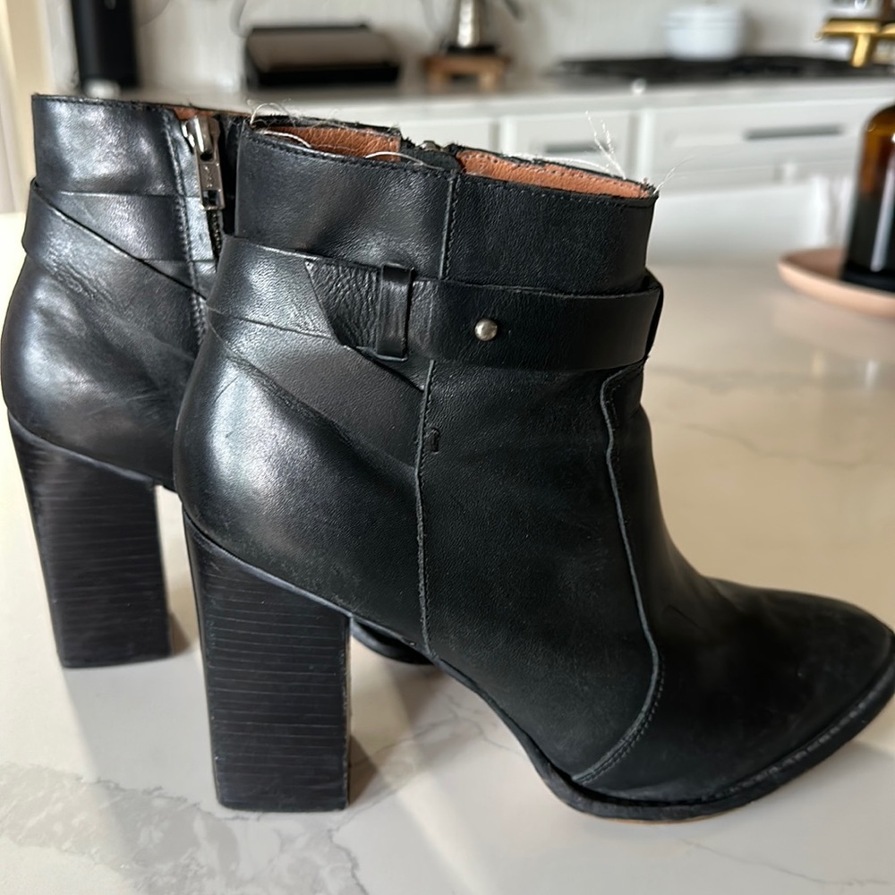 Madewell Black leather booties- Size 9 1/2 leather lining. GUC 4” heel
